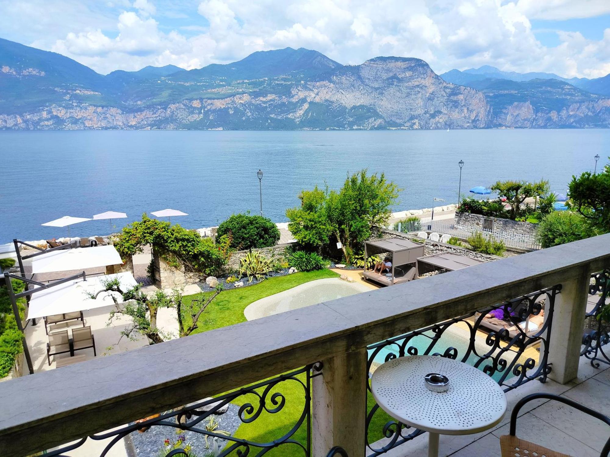 Lake Front Hotel Brenzone ภายนอก รูปภาพ